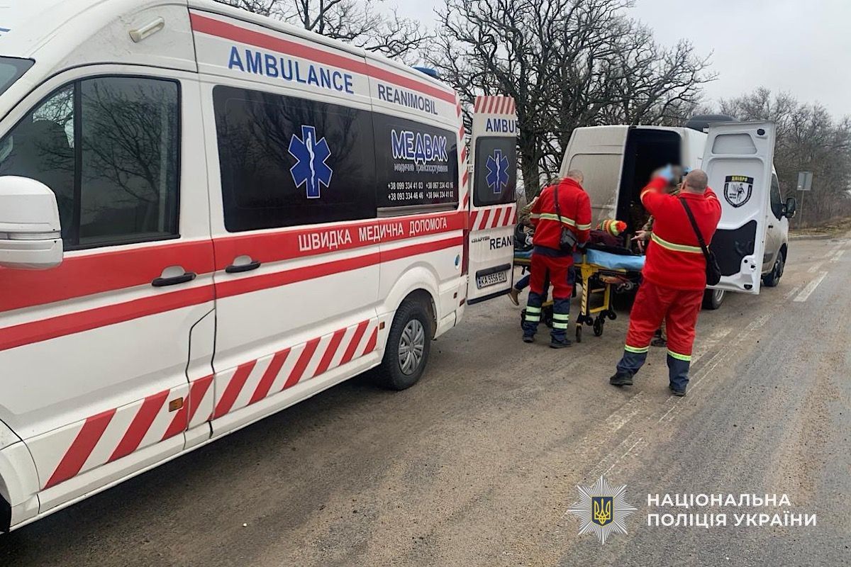 Медики евакуювали жінку