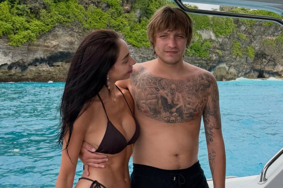 Игорь Комаров и его девушка блоггер Ева Мишалова на Бали, 14 февраля 2026 года. yeva_mishalova/Instagram