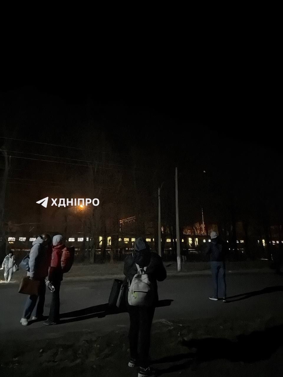 Пассажиров взорвали из-за угрозы обстрела неподалеку от Пятихаток