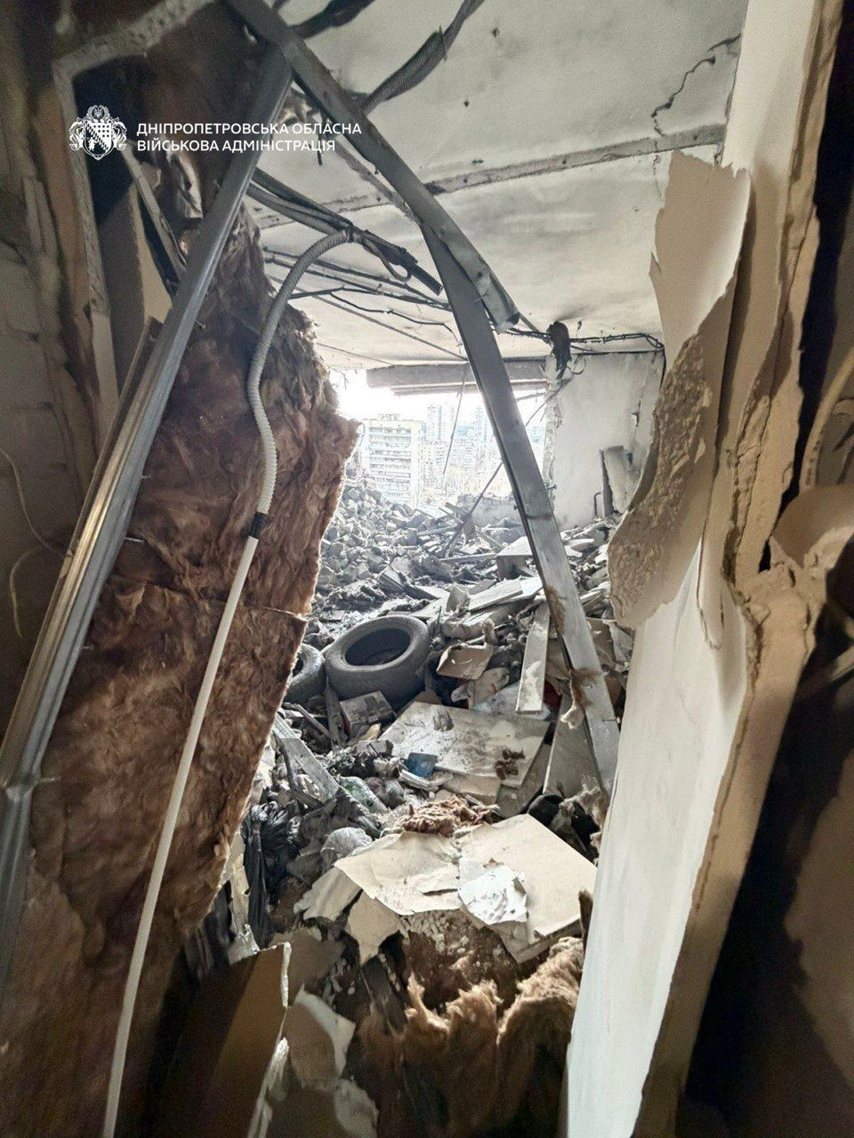 Пошкоджено також технічний поверх 