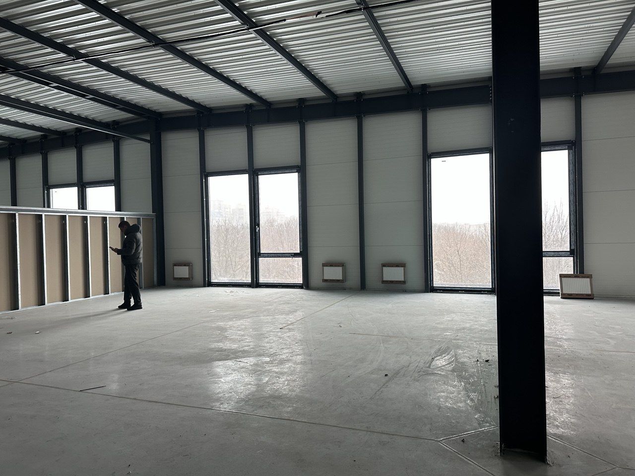 Будівництво триває