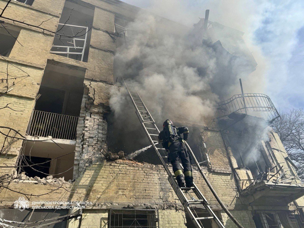 IMG_20260326_102724_615 Рятувальники гасять пожежу