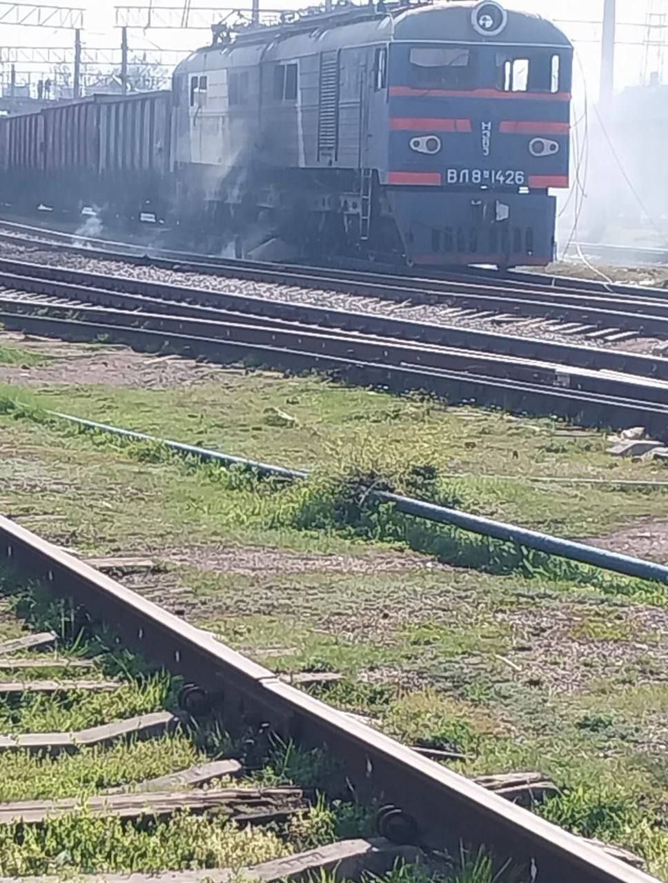 Грузовой поезд после удара