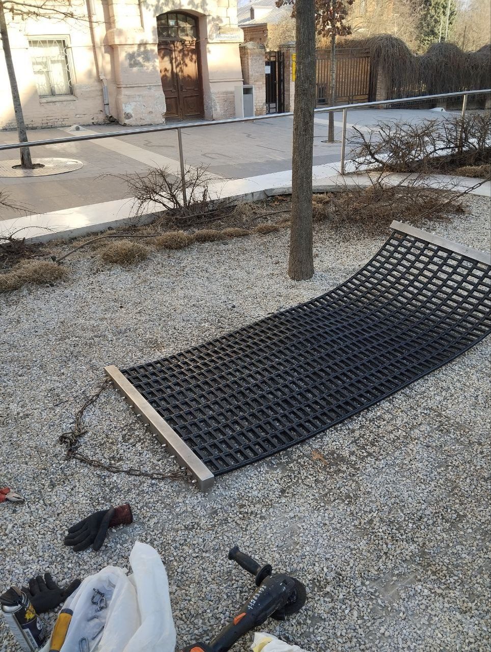 Зламаний гамак