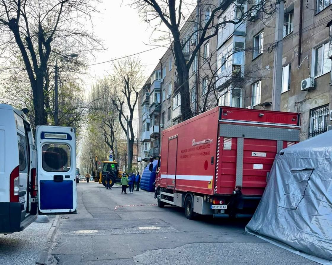 Наслідки атаки продовжують ліквідовувати