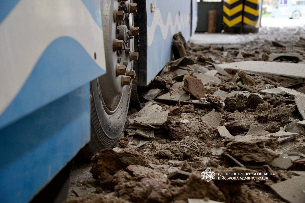 В ОВА показали фото наслідків ранкової атаки на Дніпро