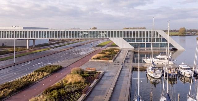 Як можна змінити територію біля річкового порту