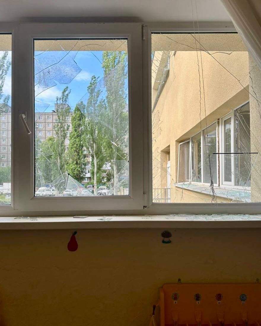Вибиті вікна в школі