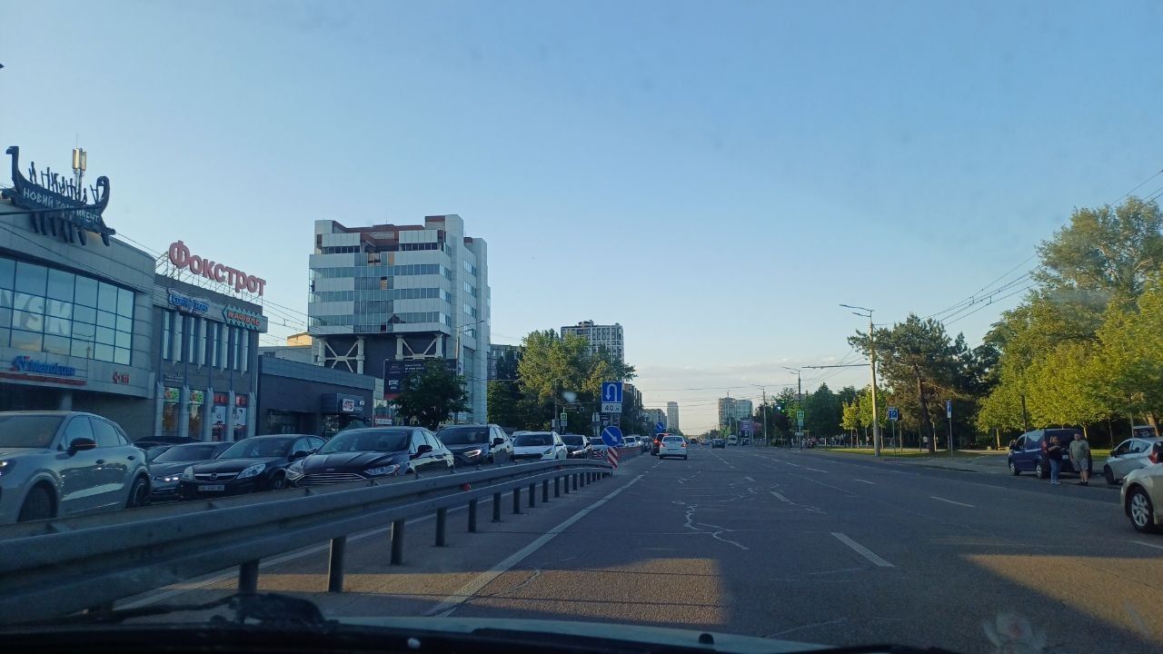 Затор починається від скверу Прибережного