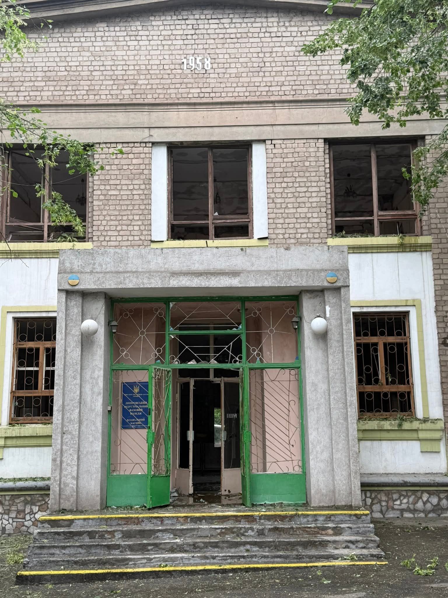 Здание построили в 1958 году