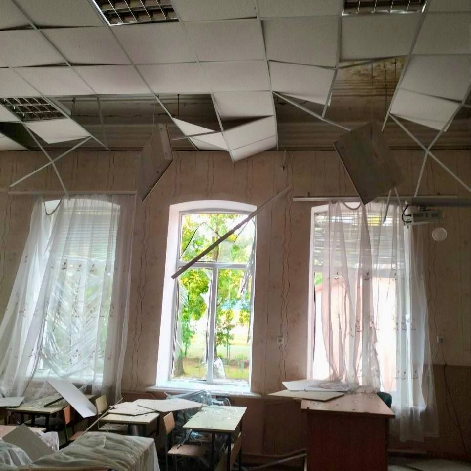 У ліцеї вибиті вікна та пошкоджені кабінети