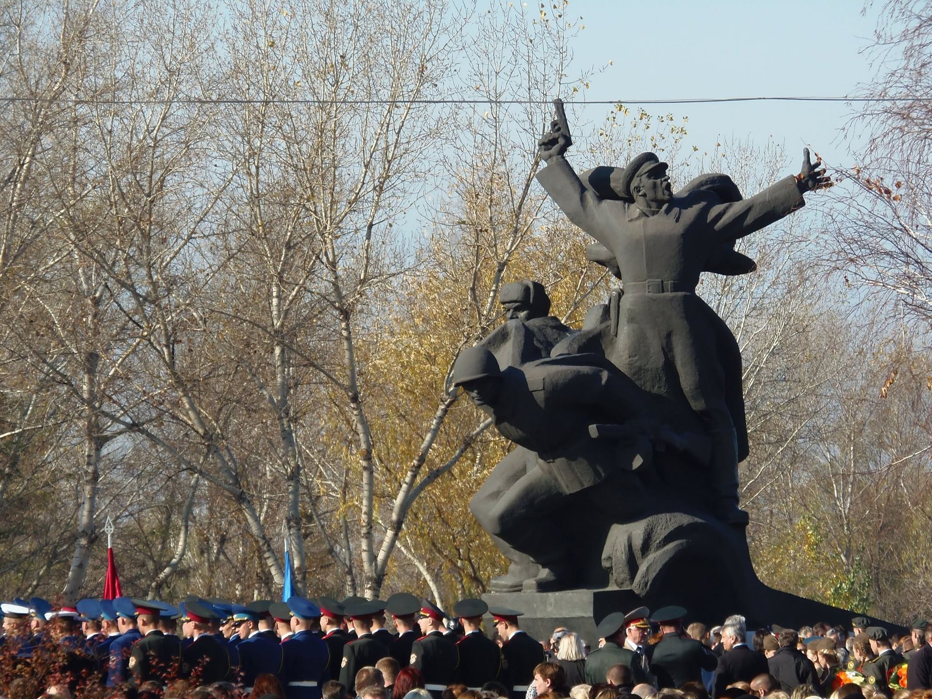 774313233_2584884251914924_6011191102727549007_n Пам'ятник воїнам 152-ой дивізії, жовтень 2013 року