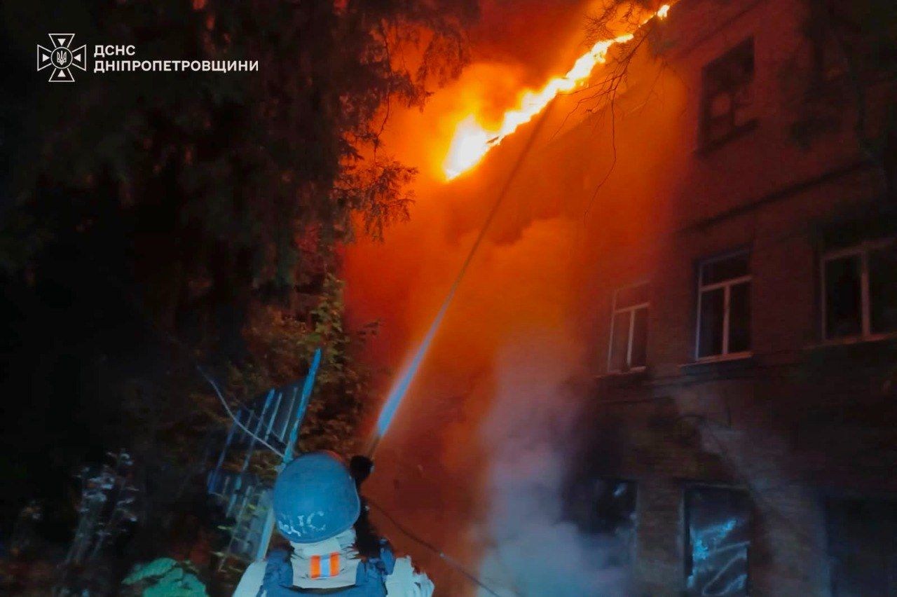 Вночі росіяни атакували підрозділ ДСНС: подробиці