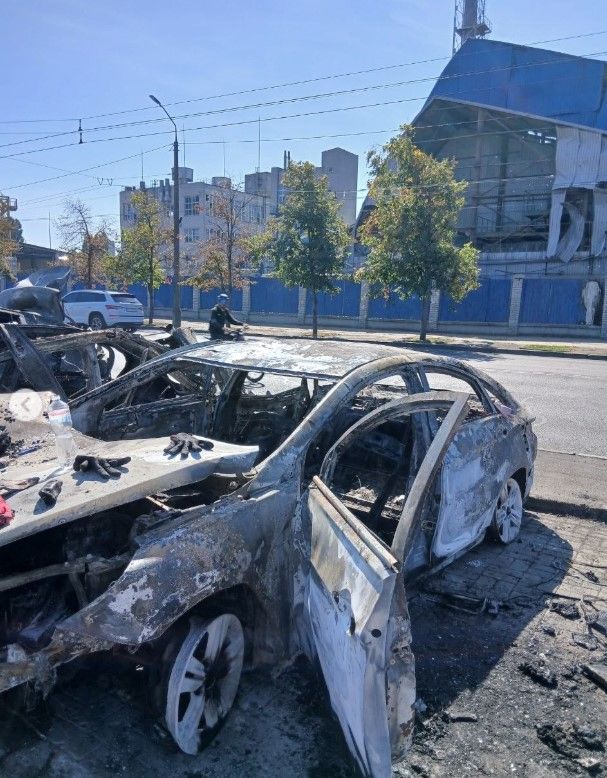 Спалене після атаки авто