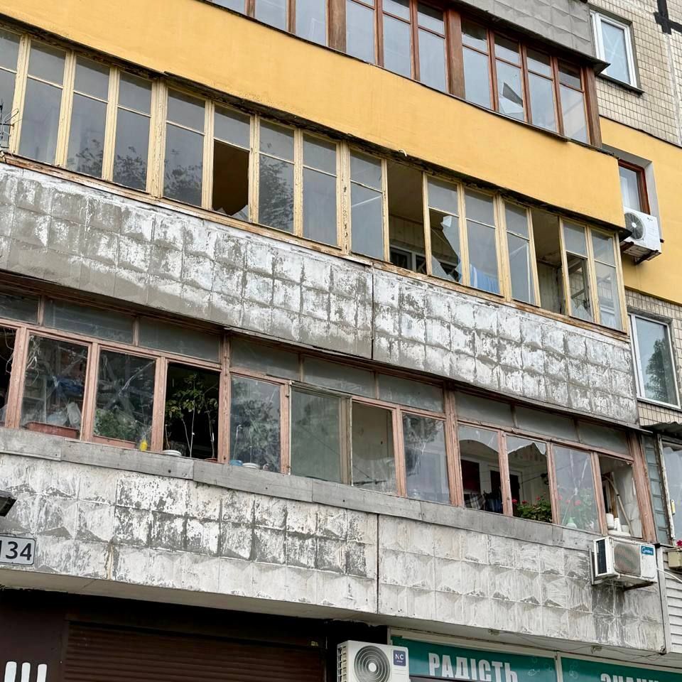 Повреждены многоэтажки и гимназия на Победе: Филатов показал последствия утренней атаки на Днепр