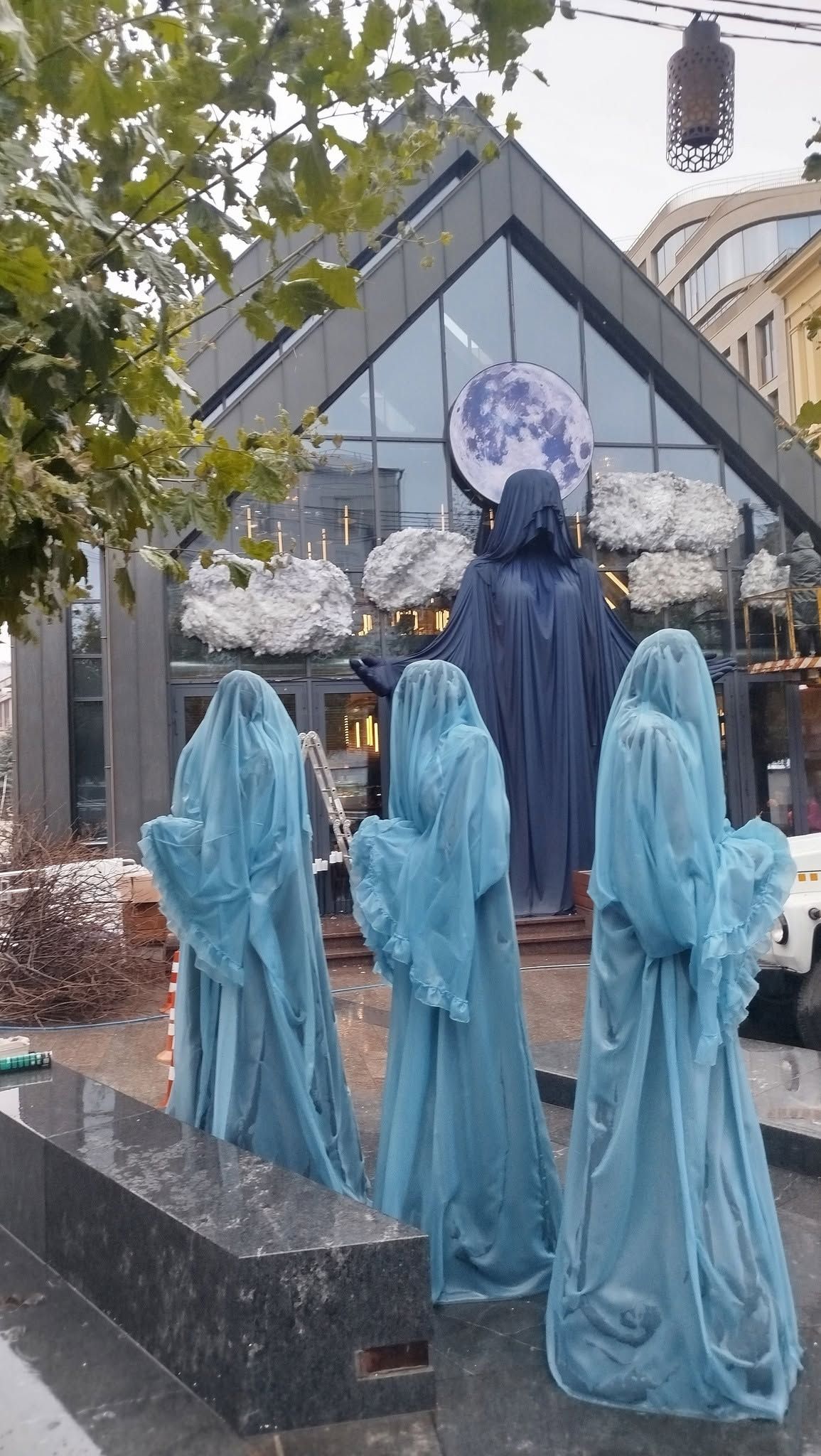 Декорації на вулиці Короленка