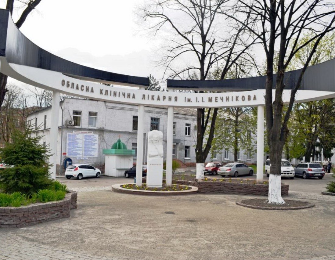 Новости Днепра про «Главное – живите»: звездные гости проведали бойцов АТО в больнице Мечникова