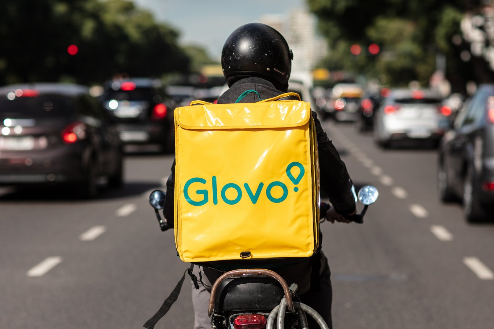 Скільки реально заробити кур'єром Glovo у Дніпрі у 2026 році