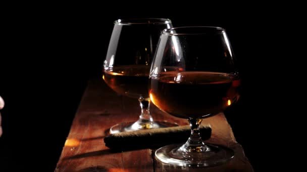 Новости Днепра про Преступление и наказание: что грозит за кражу 2 бутылок коньяка в АТБ