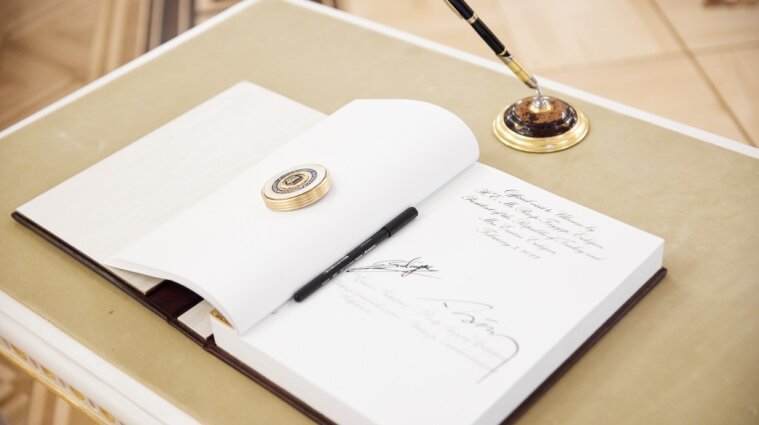 Новости Днепра про Зеленский решил ввести визовый режим с россиянами