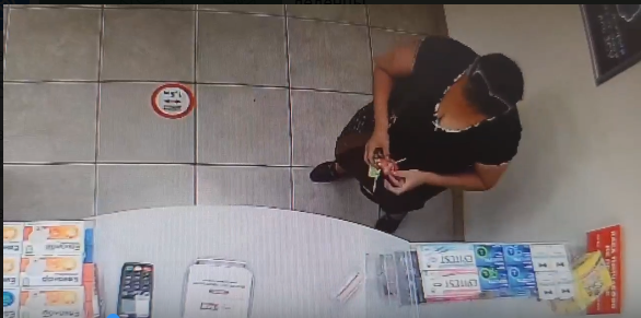 Новости Днепра про Захотелось сладенького: в Днепре женщина украла в аптеке леденцы