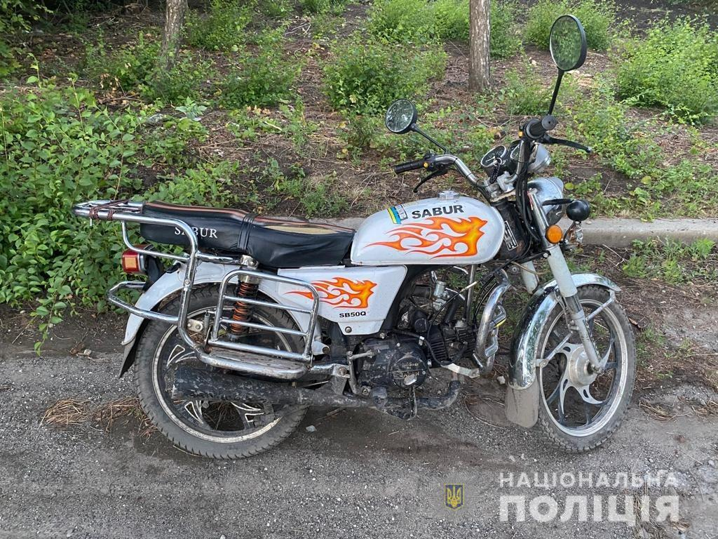 Новости Днепра про Среди угонщиков - 15-летний парень: в Синельниковском районе у женщины украли мотоцикл