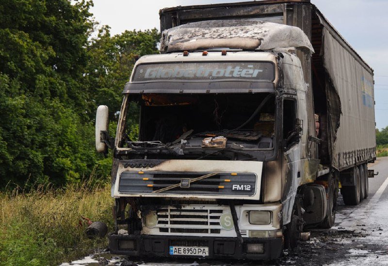 Новости Днепра про На Запорізькому шосе згоріла фура