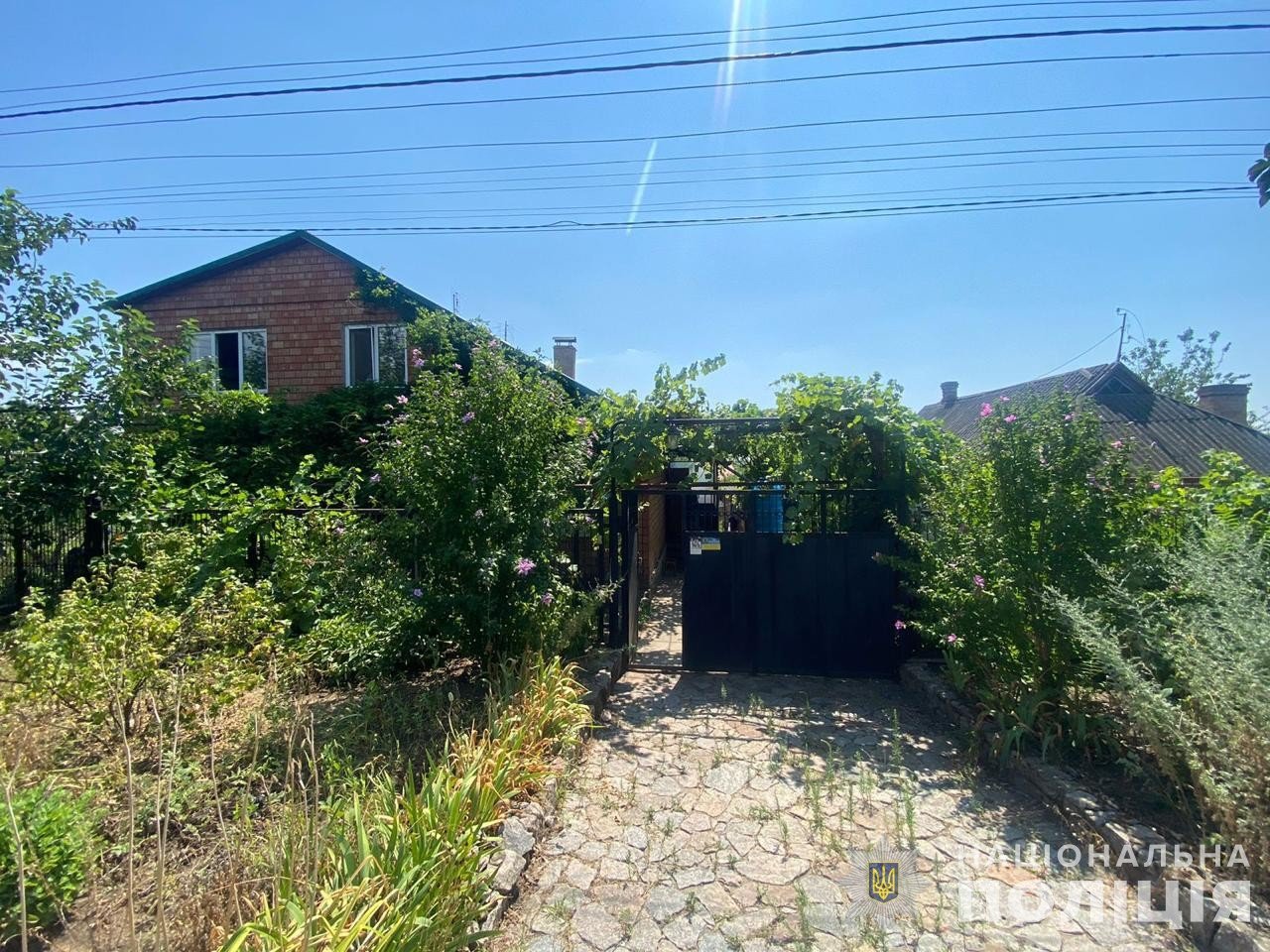 Новини Дніпра про На Дніпопетровщині вороги цілеспрямовано поцілили дроном по сімейному дитячому будинку, де живе 12 дітей