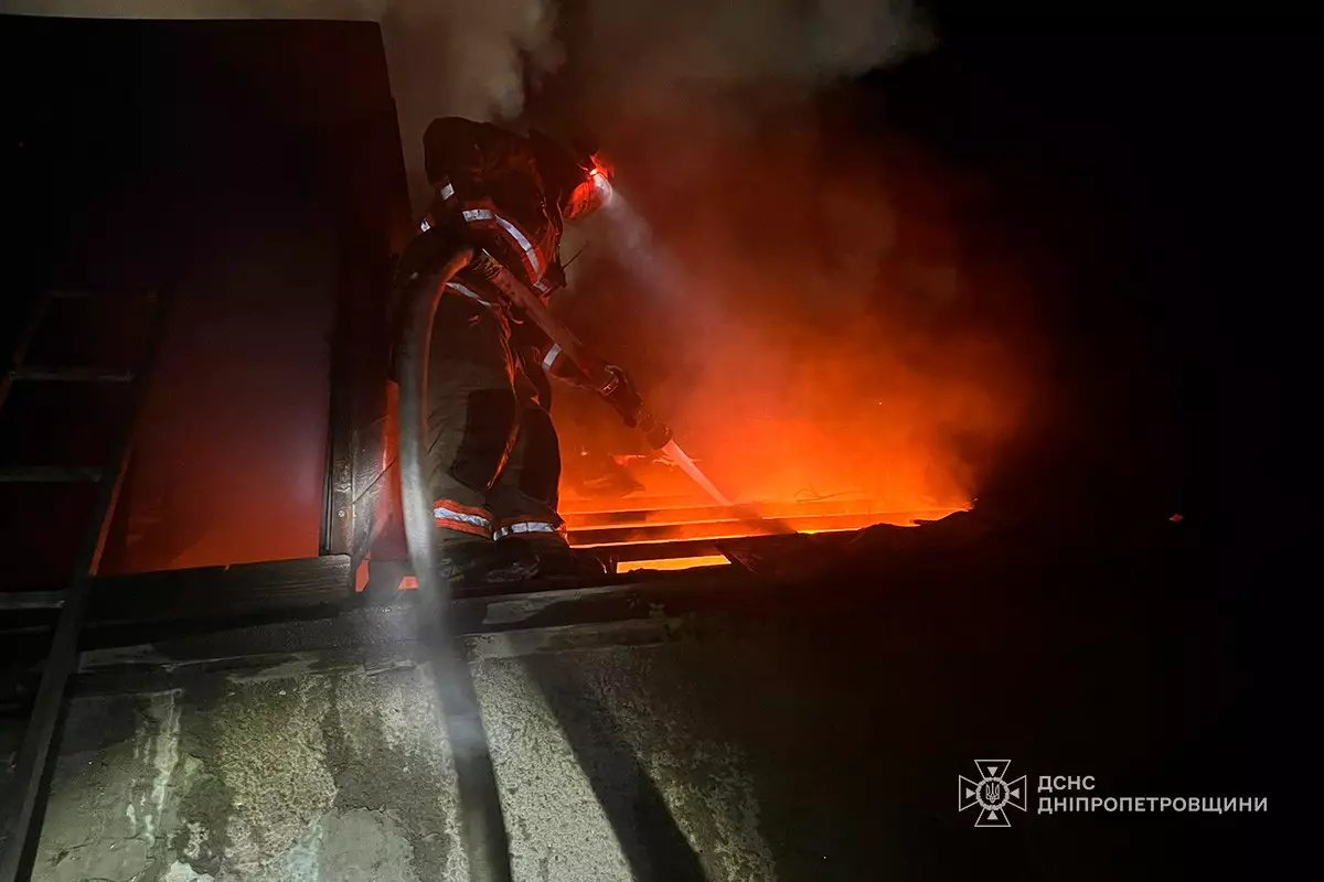 На Дніпропетровщині вночі сталася пожежа у будинку 