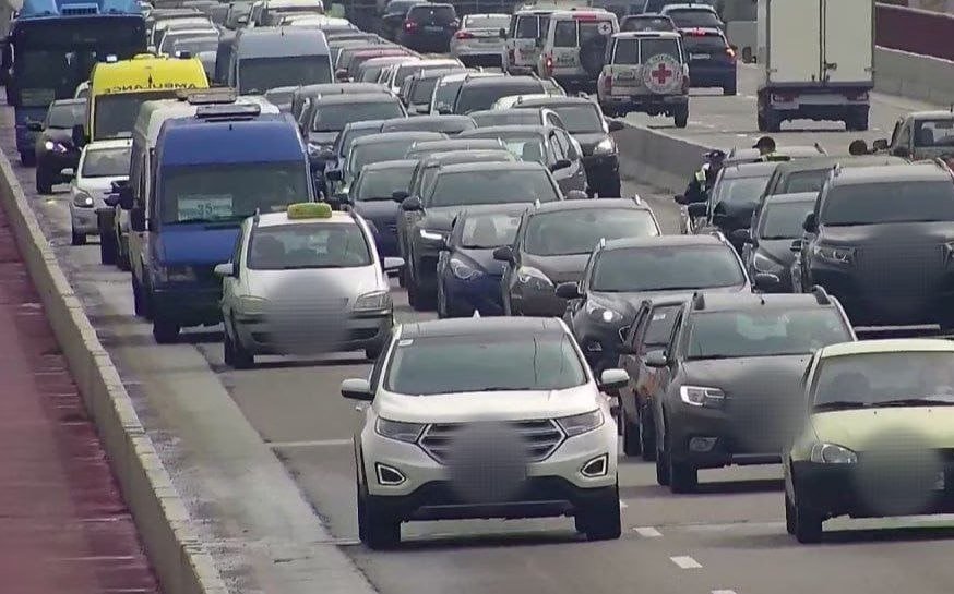 В Днепре из-за ДТП образовалась огромная пробка в сторону центра