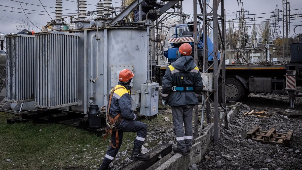 У ДТЕК повідомили про серйозне пошкодження обладнання ТЕС через ракетну атаку