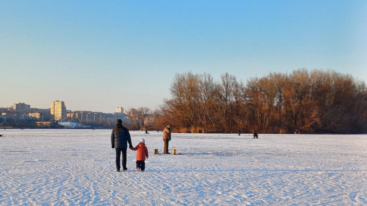 Замерзшая река. Фото dnepr.info