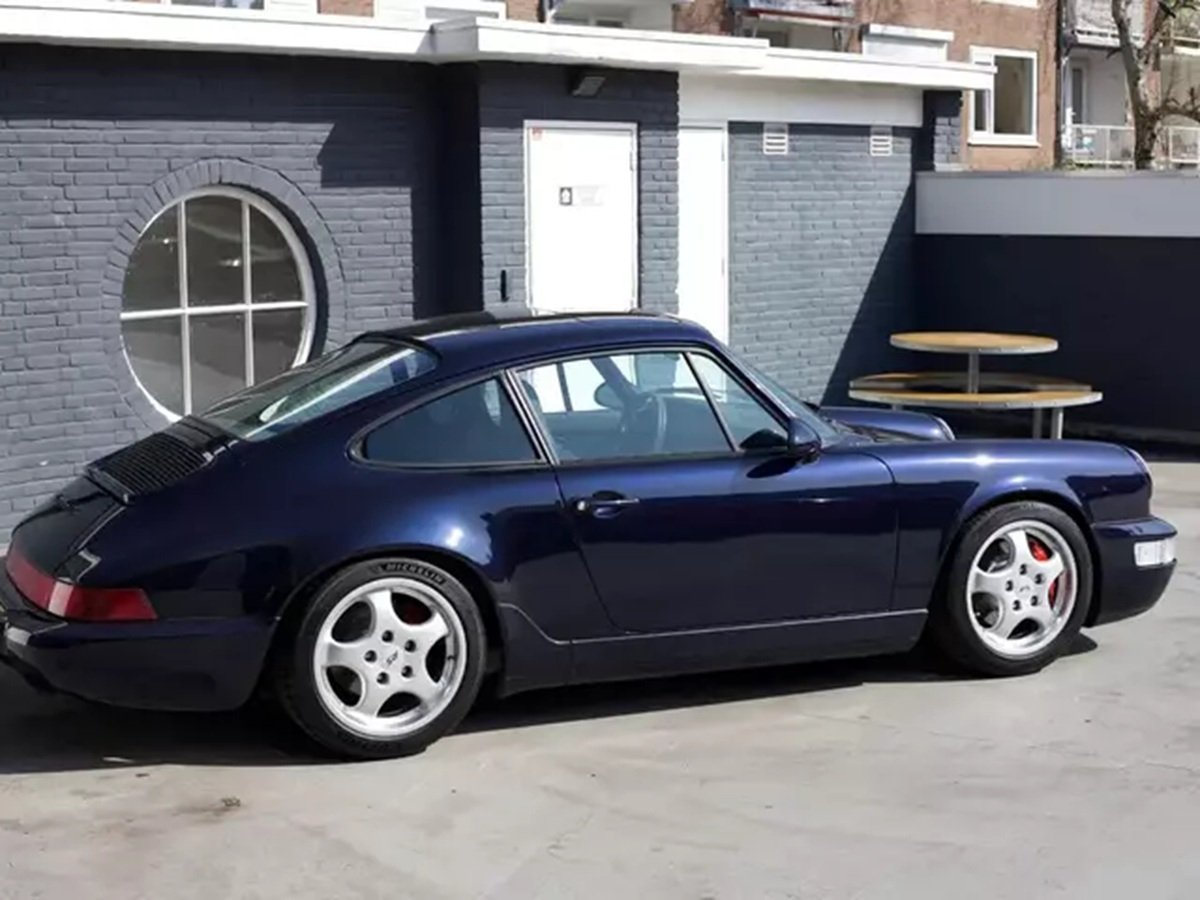 Авто У Дніпрі помітили Porsche 964 Carrera 1989 року вартістю понад $100 тисяч