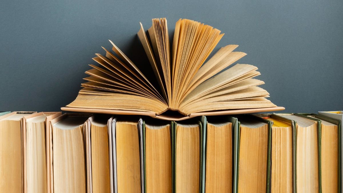 2148851038 Книга