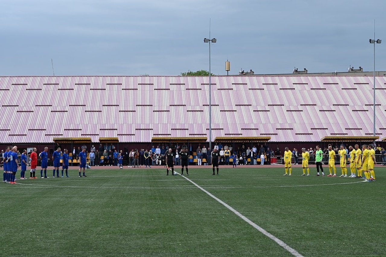 Матч випускників футбольної академії у Дніпрі