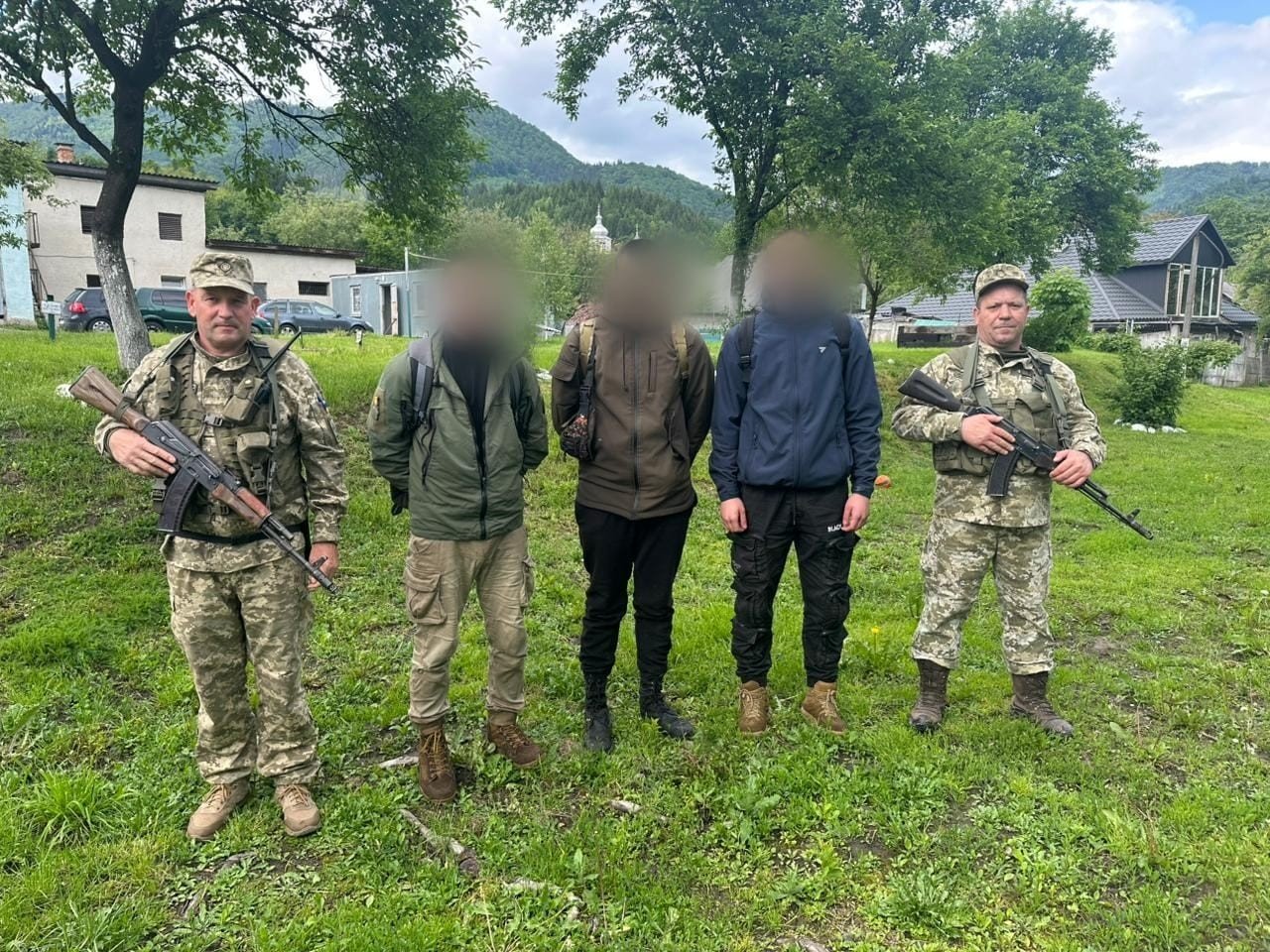 WhatsApp Image 2025-05-23 at 9.36.45 AM Затримані чоловіки на кордоні