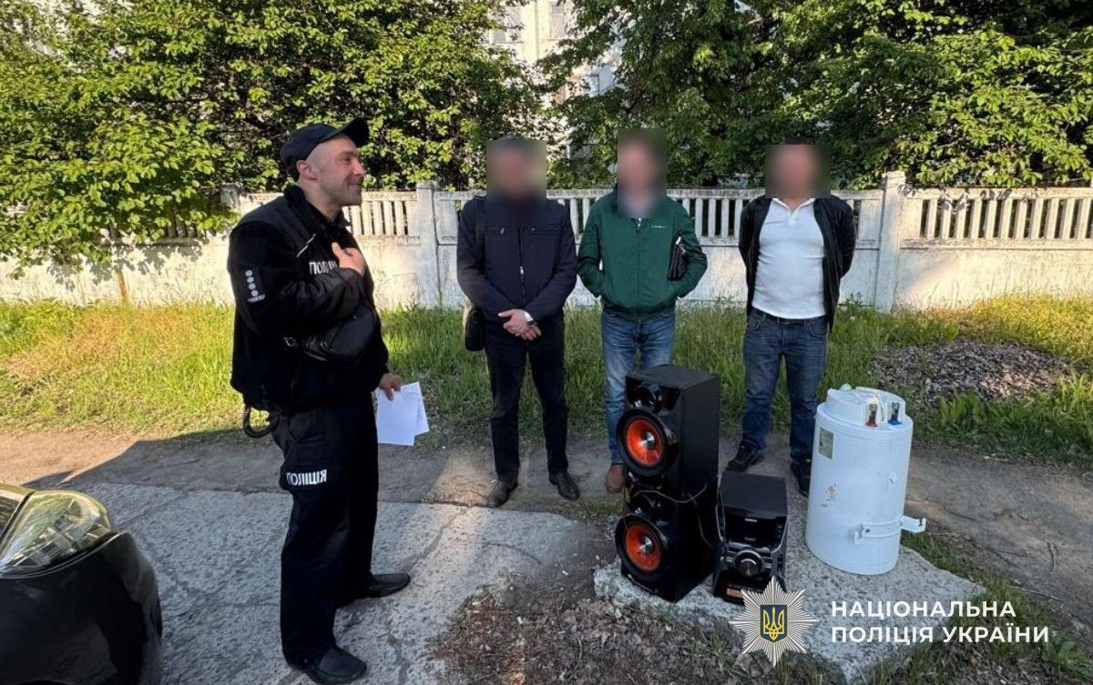 Затримання підозрюваних у крадіжці приватного будинку у Дніпрі