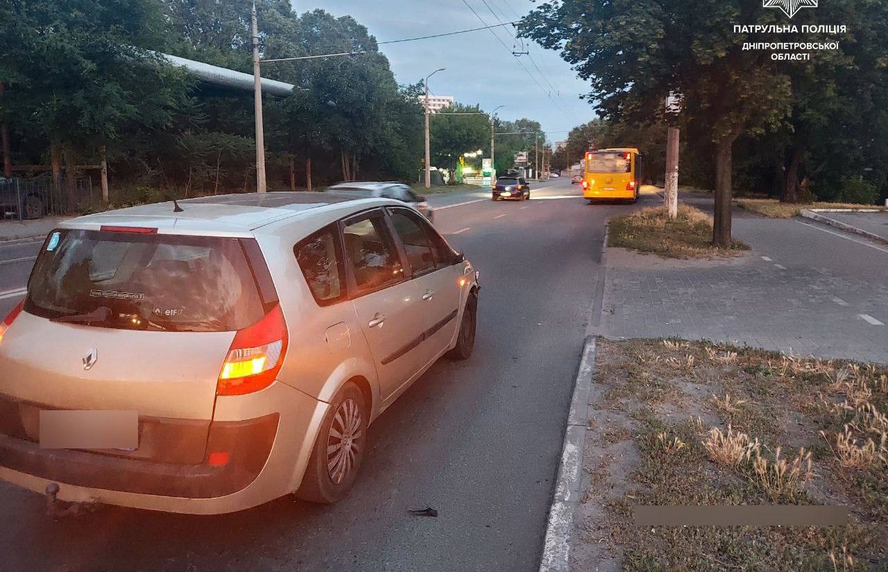 Авто, яке скоїло ДТП у Дніпрі
