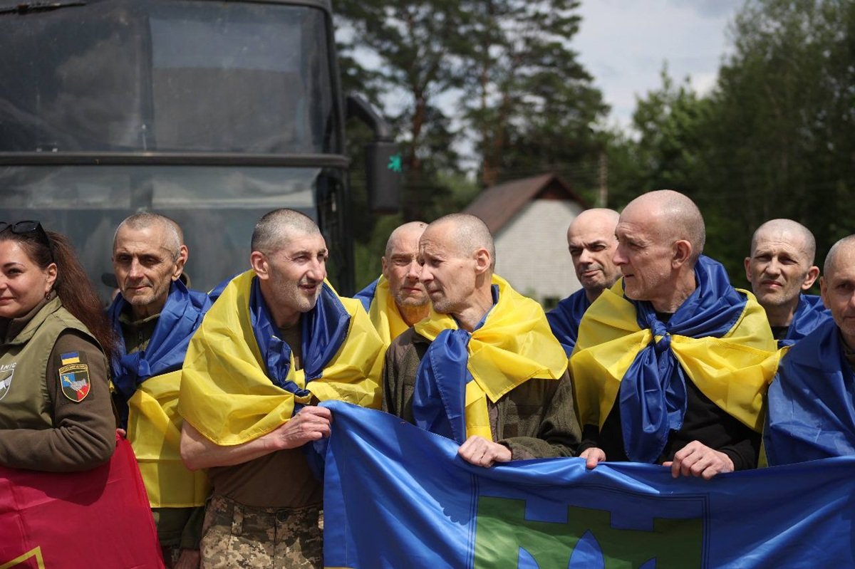 Полон Президент Владимир Зеленский сообщает о возвращении украинских военных из российского плена