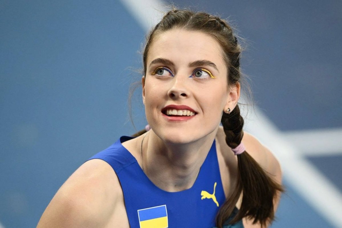 Ярослава Магучих Ярослава Магучіх стрибає у висоту на Діамантовій лізі в Парижі