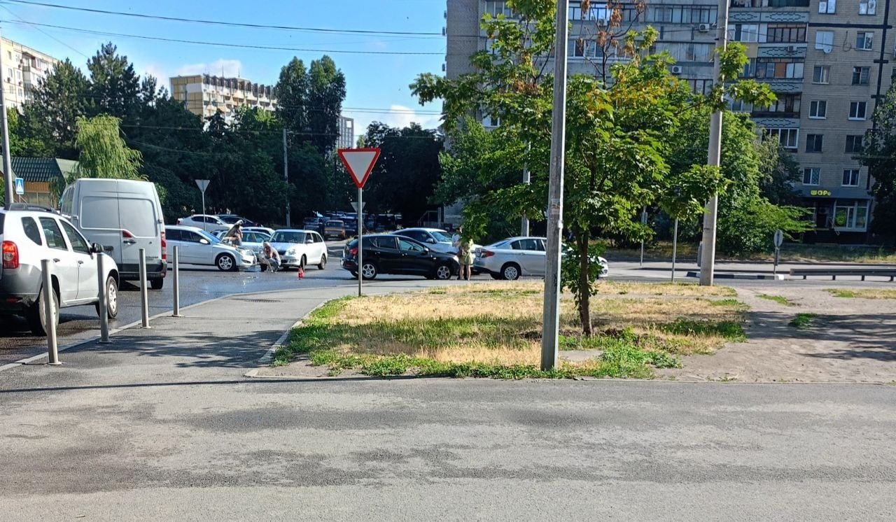 photo_2025-06-26_09-26-18 Дніпро зранку 26 червня застряг у заторах: де ускладнено рух
