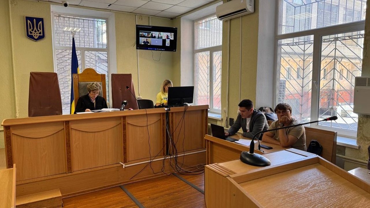 532ca9bbac3497a8 Зала суду в Дніпрі
