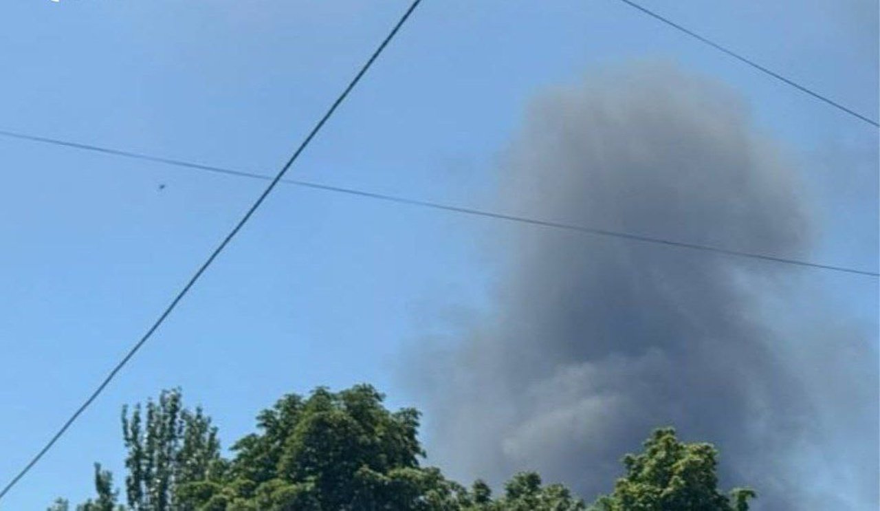 дим у небі Дим над Кривим Рогом
