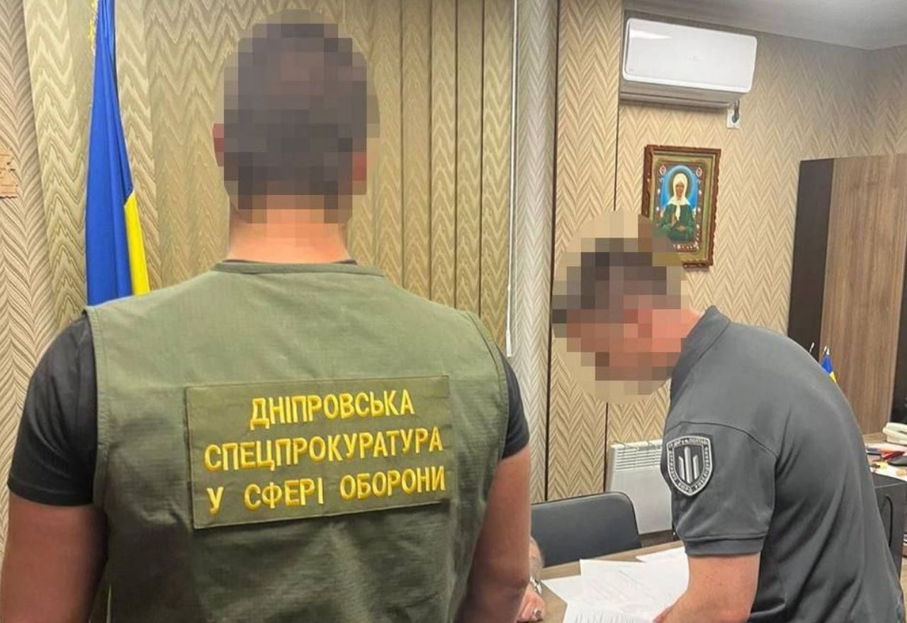 Обыски по месту работы подозреваемого