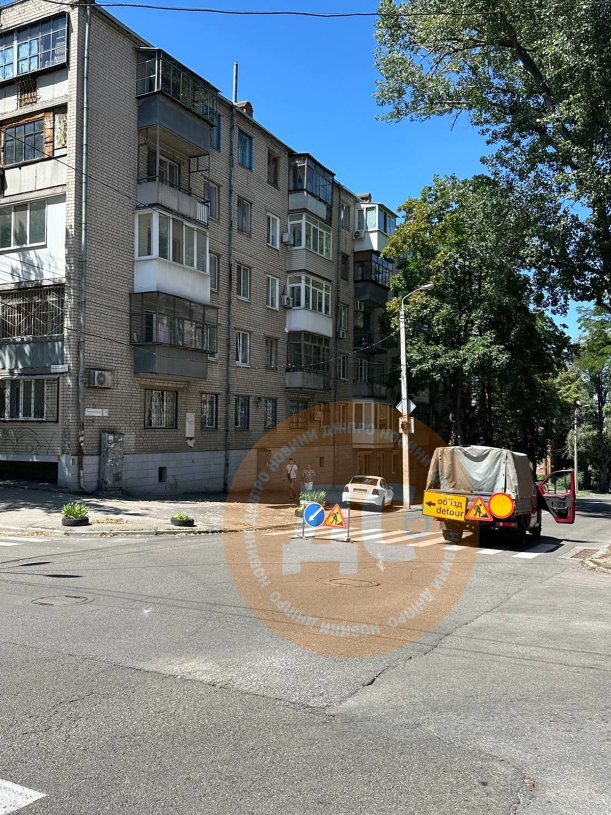Перекриття Перекриття вулиці Паторжинського у Дніпрі через видалення аварійних дерев