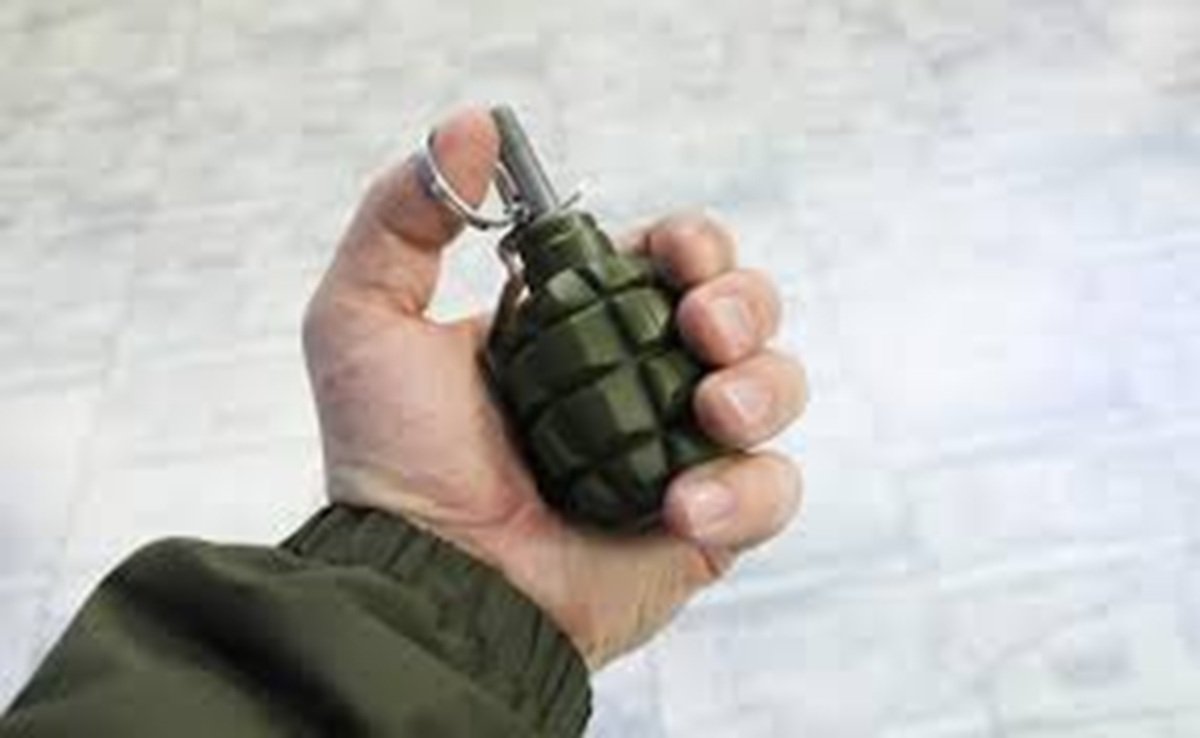 Місце вибуху у квартирі в Дніпрі, де загинув чоловік, поліція на місці події.