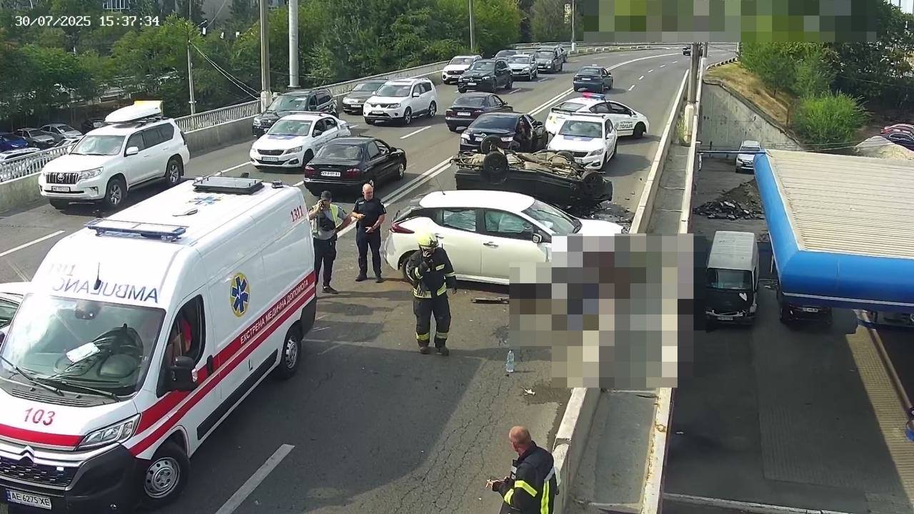 Місце ДТП на Новому мосту в Дніпрі