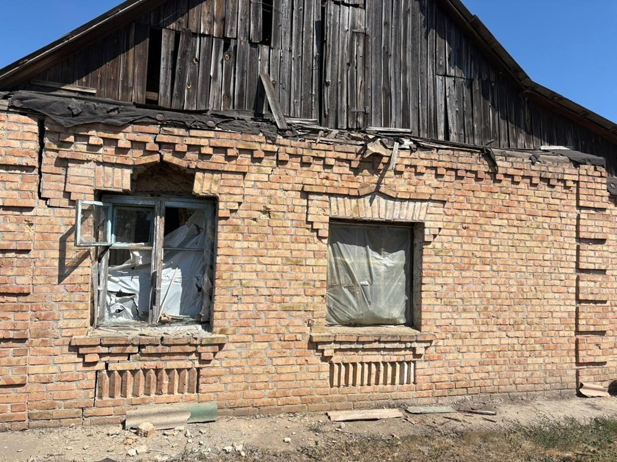 Руйнування після обстрілу Нікопольського району Дніпропетровщини 2 серпня 2025 року.