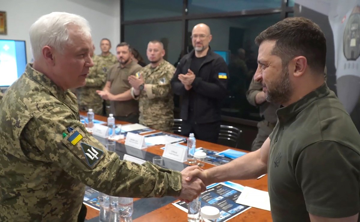 Володимир-Зеленський Анатолій Кривоножко новий командувач Повітряних сил Збройних Сил України 2025