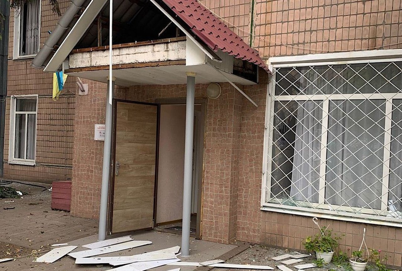 Поврежденное на Никопольщине здание
